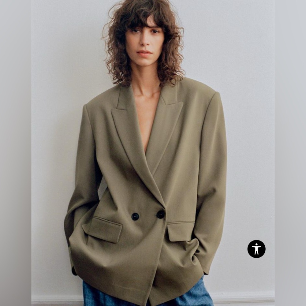 OVERSIZED DOUBLE BREASTED BLAZER